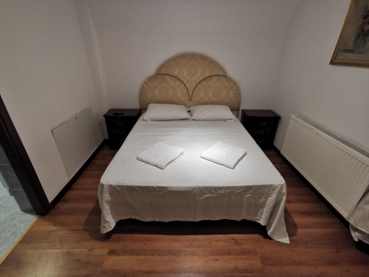 Vila Deal Săcele Dış mekan fotoğraf