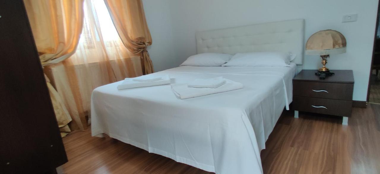 Vila Deal Săcele Dış mekan fotoğraf
