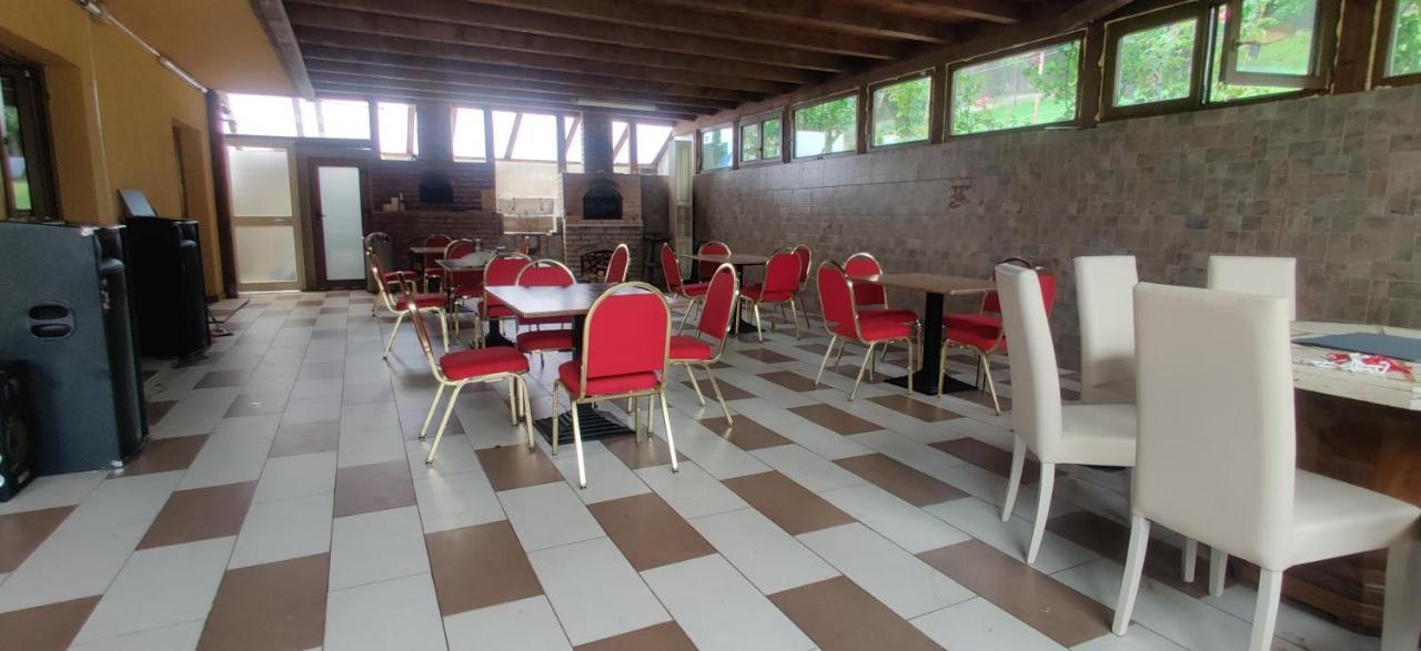 Vila Deal Săcele Dış mekan fotoğraf