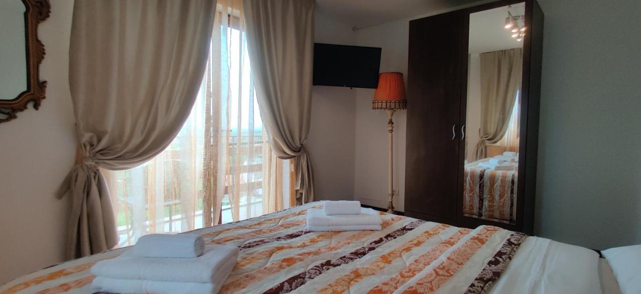 Vila Deal Săcele Dış mekan fotoğraf